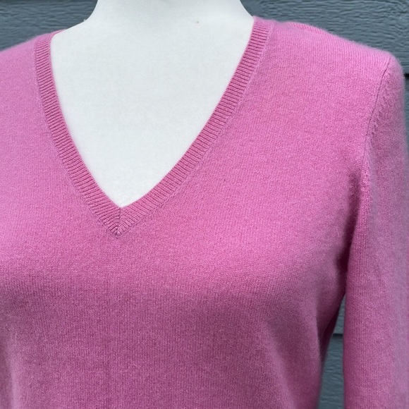 Ann Taylor Pink Cashmere Sweater Medium Petites - Picture 3 of 13